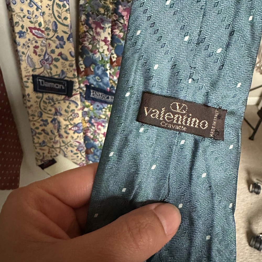 Bundle Of Assorted Patterned Ties - image 5